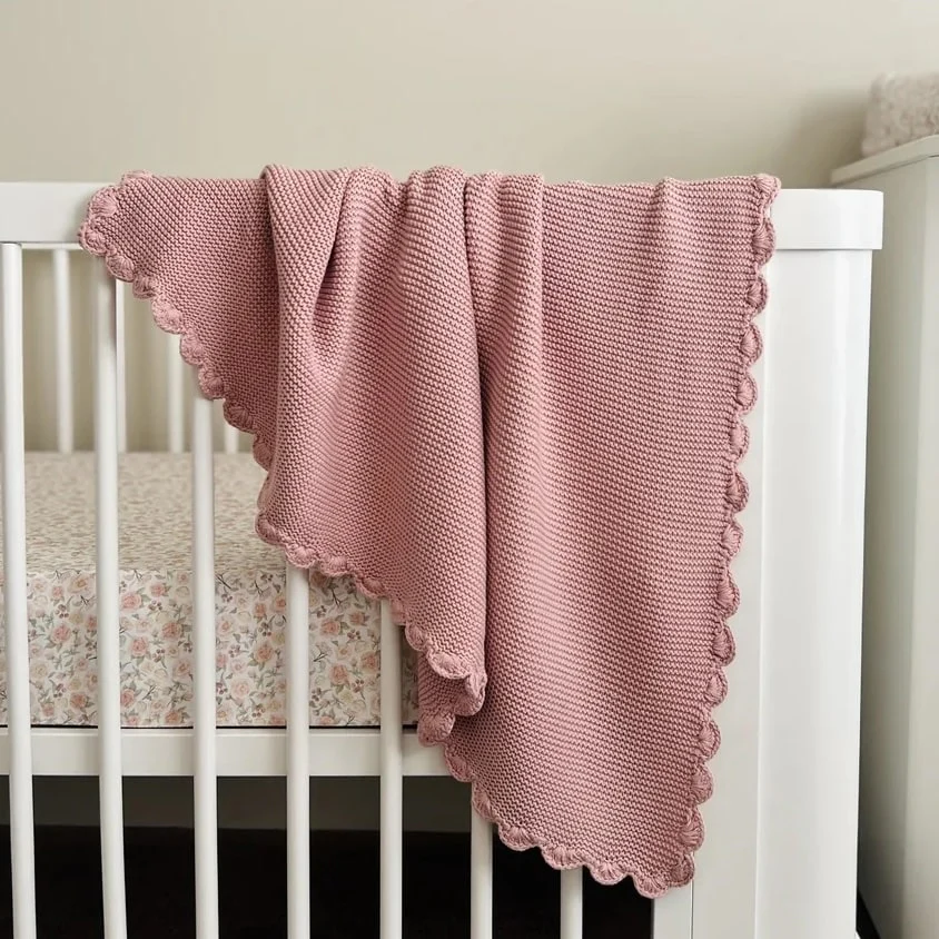 Cuddle Bug Shell Knit Blanket