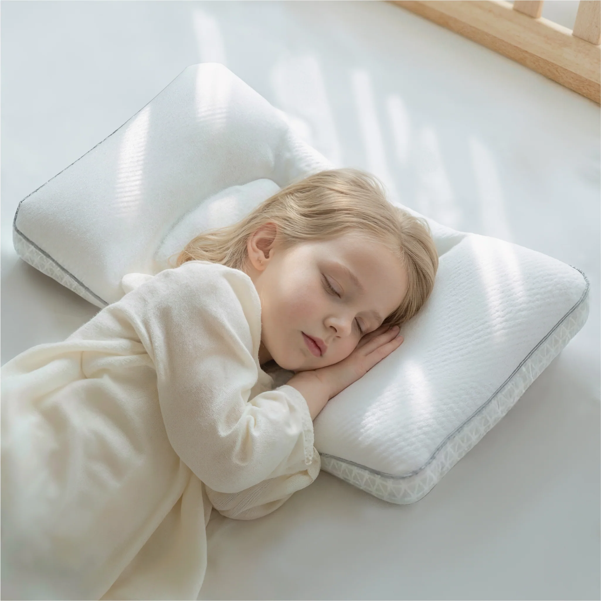 Little Dreamer Kids Pillow (3-6 Years Old)