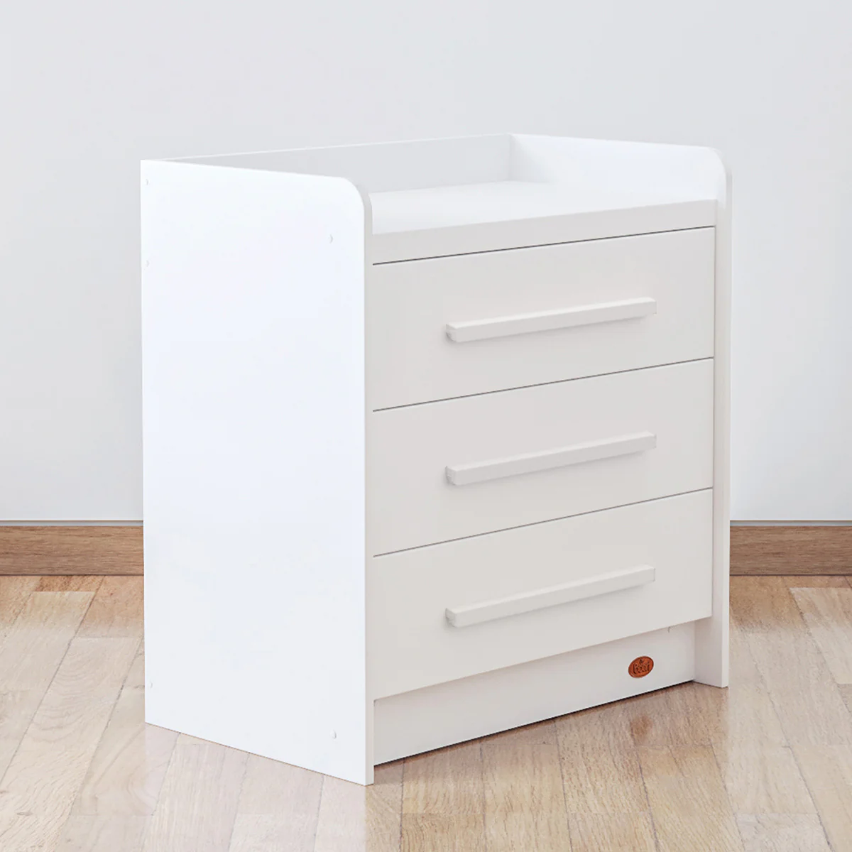 Neat 3 Drawer Chest - Image 5