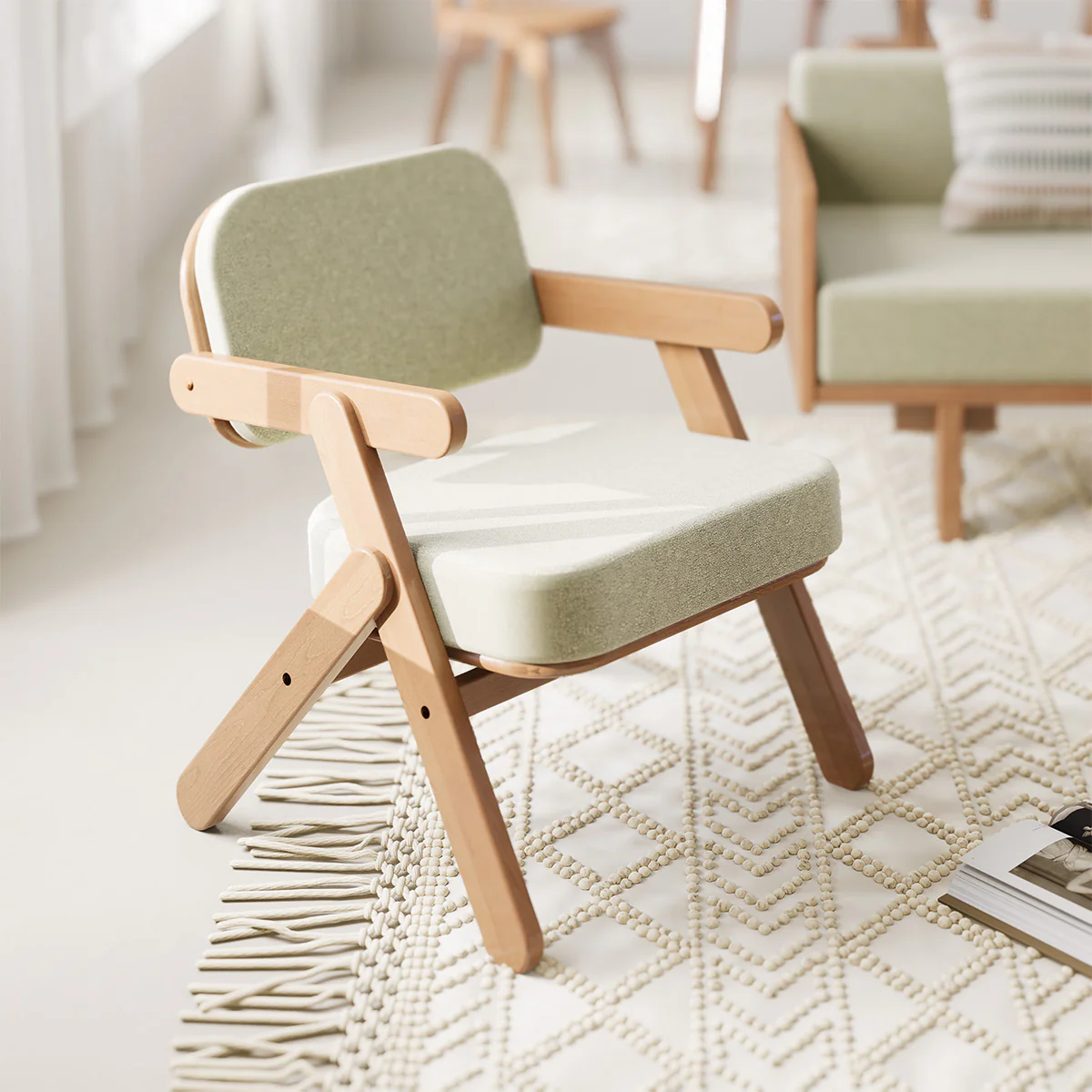 Neat Armchair - Image 9