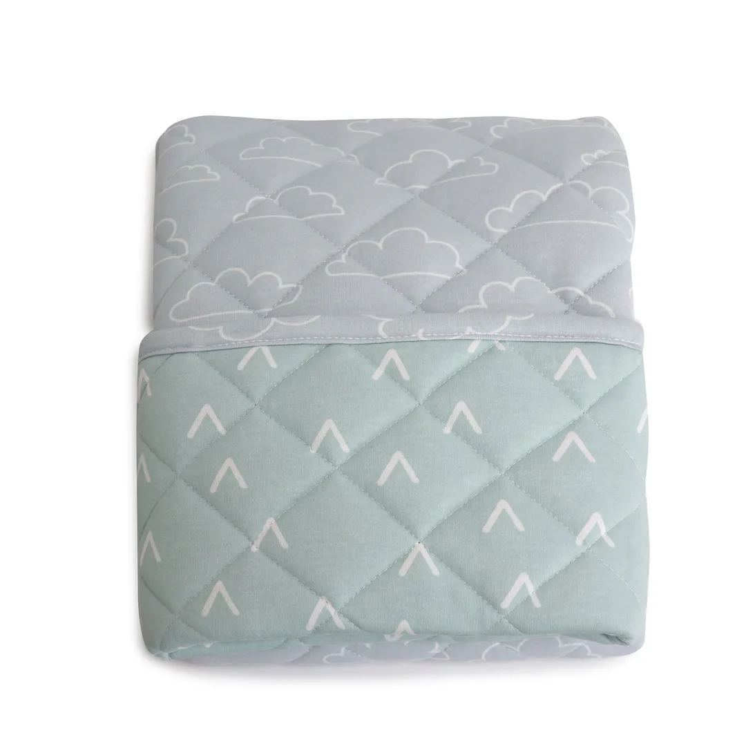 Bubba Blue Reversible Cot Quilt - Image 3
