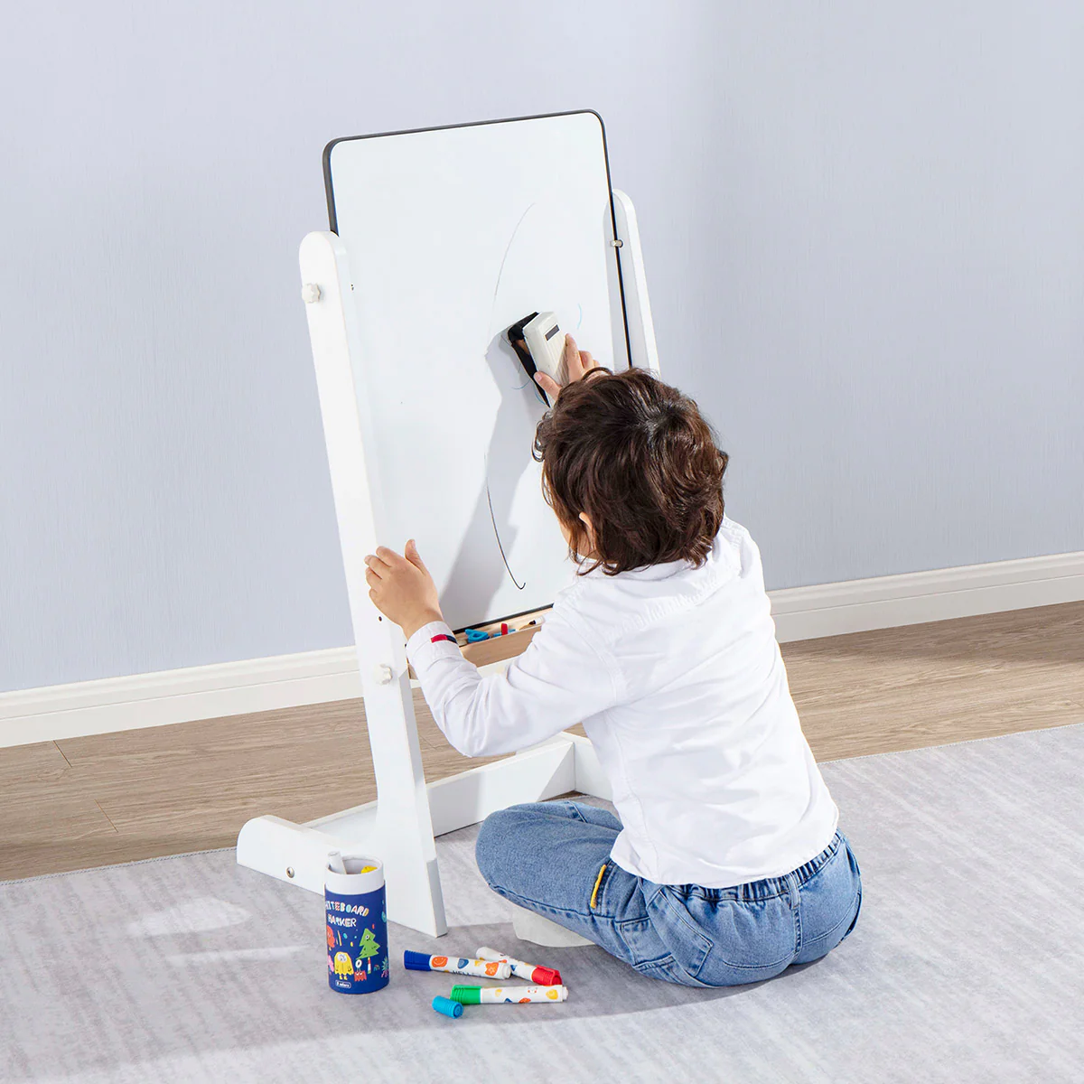 Tidy Magnetic Drawing Board - Image 5