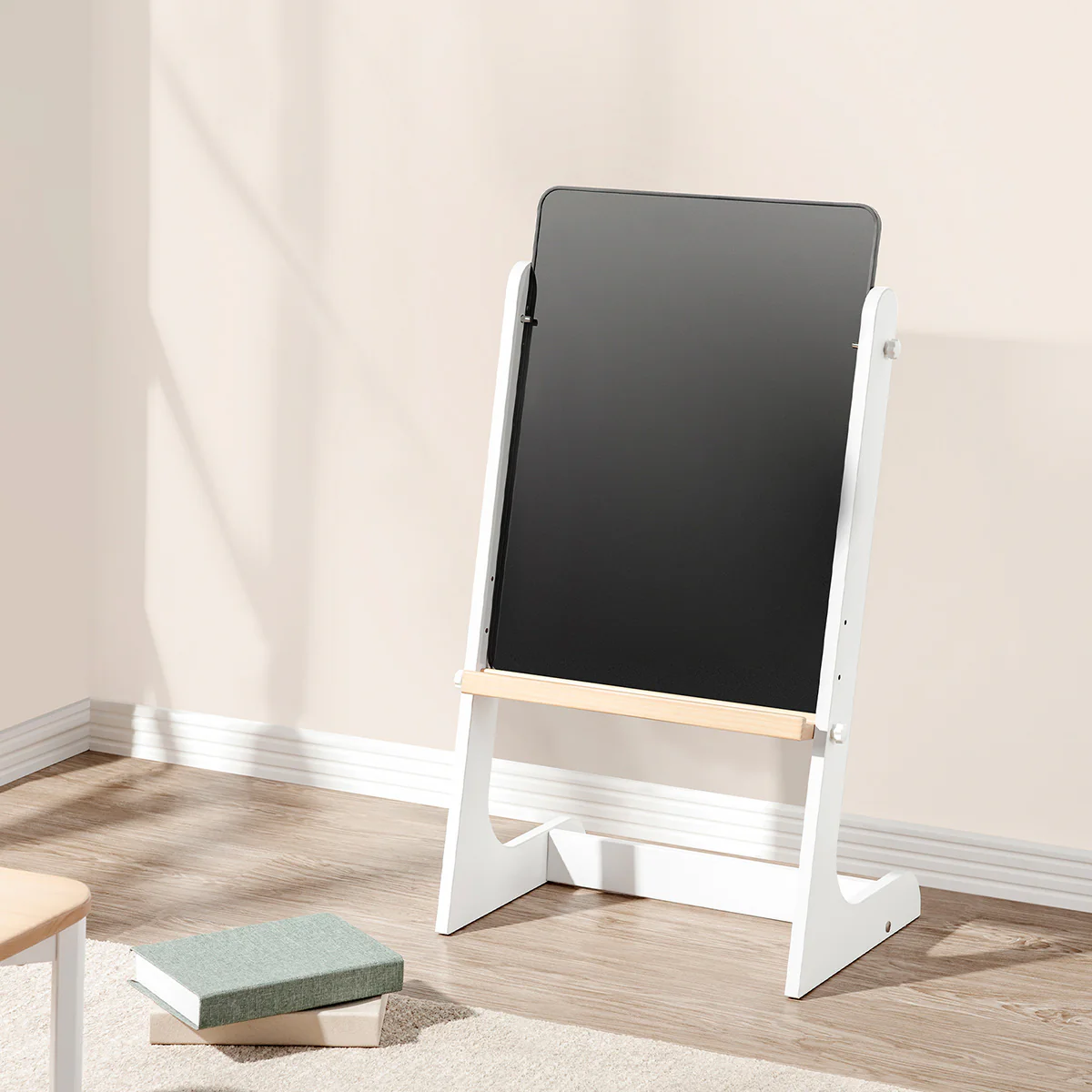 Tidy Magnetic Drawing Board - Image 6