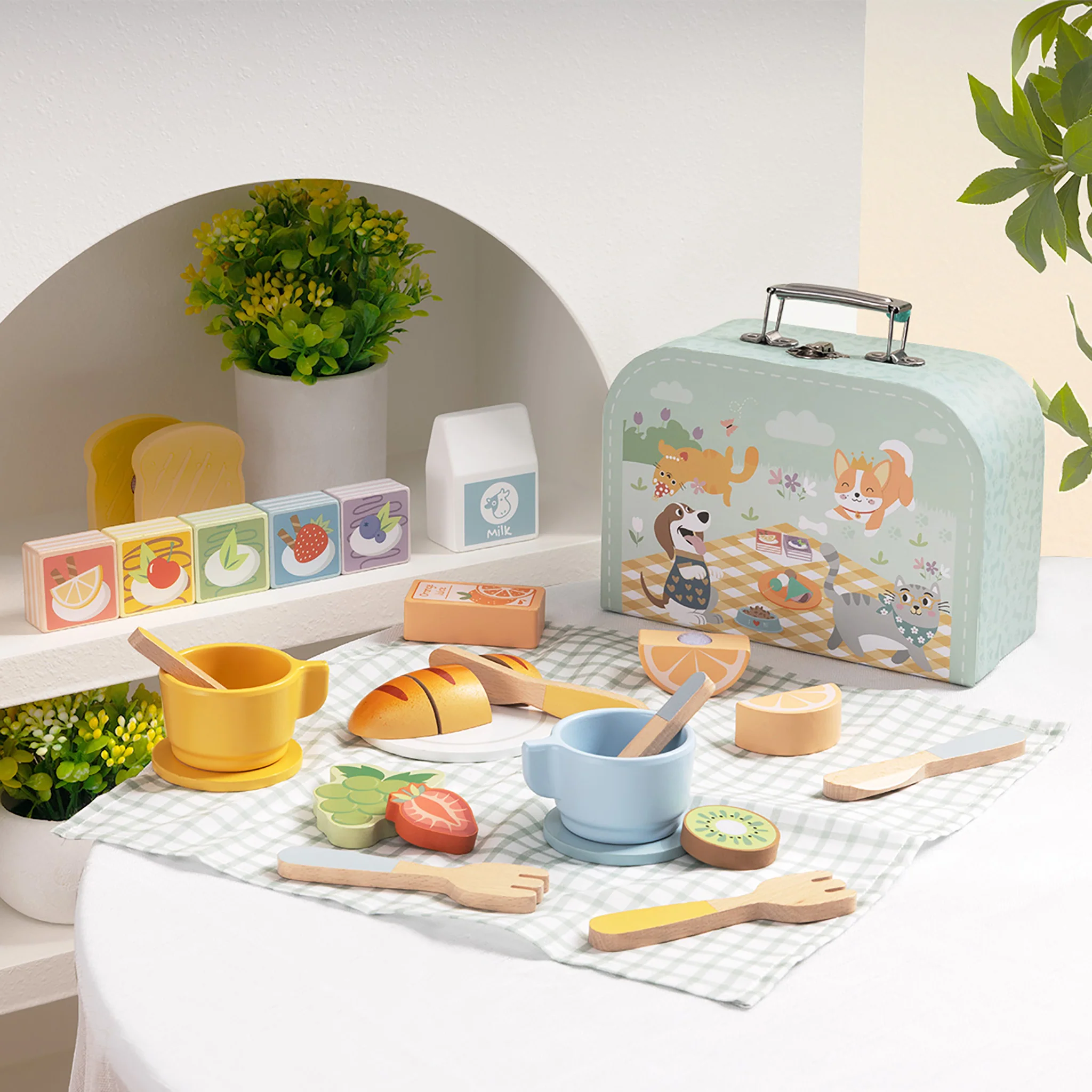 Tooky Toy Picnic Basket Set - Image 3