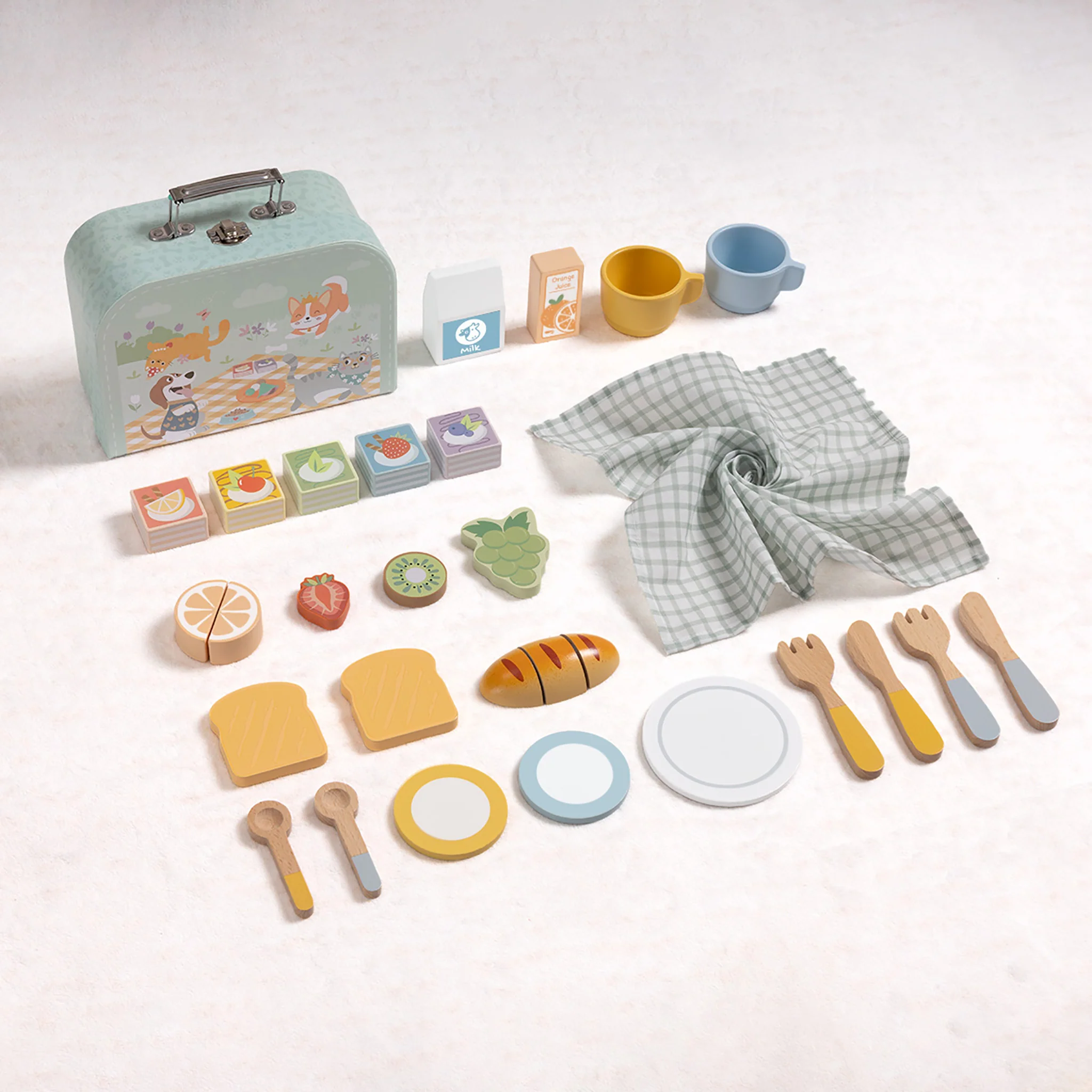 Tooky Toy Picnic Basket Set - Image 4